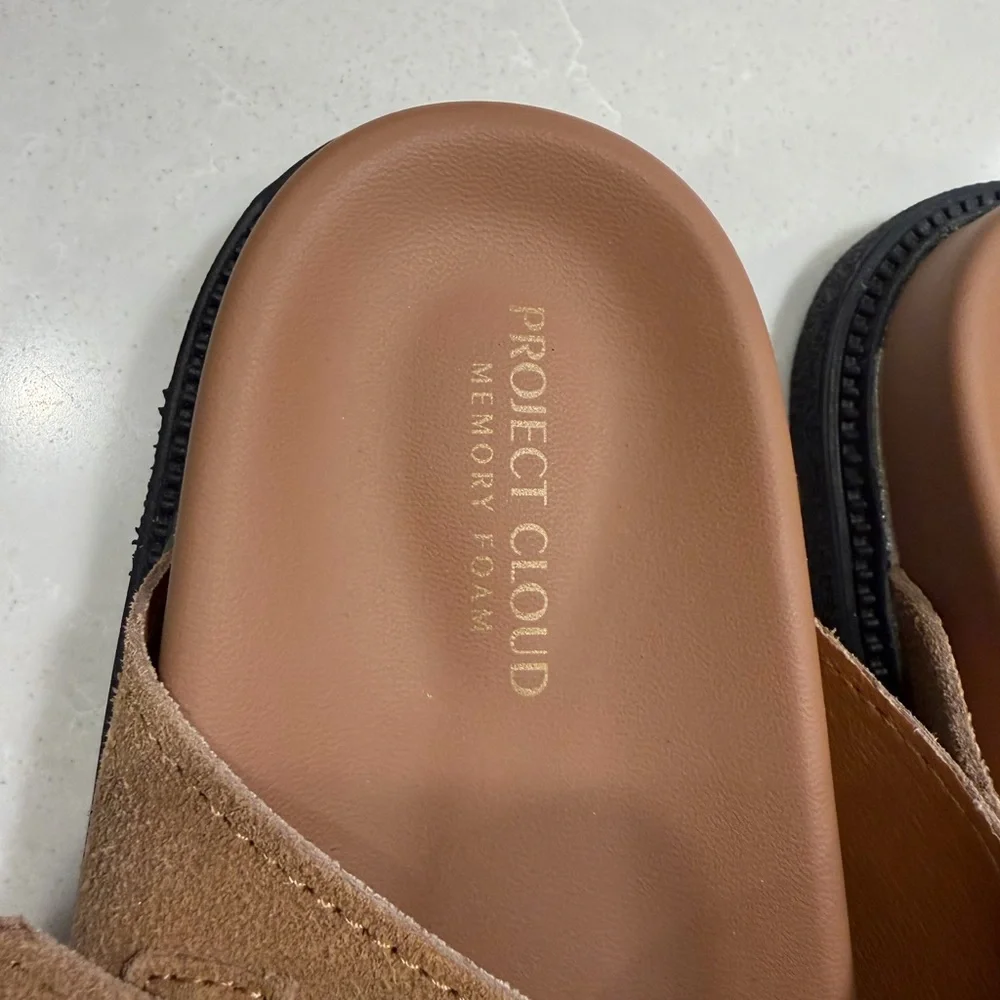 NWOT Project Cloud sandal, size 6- tan suede with black sole - Picture 3 of 5